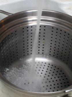 remplir la casserole d'eau